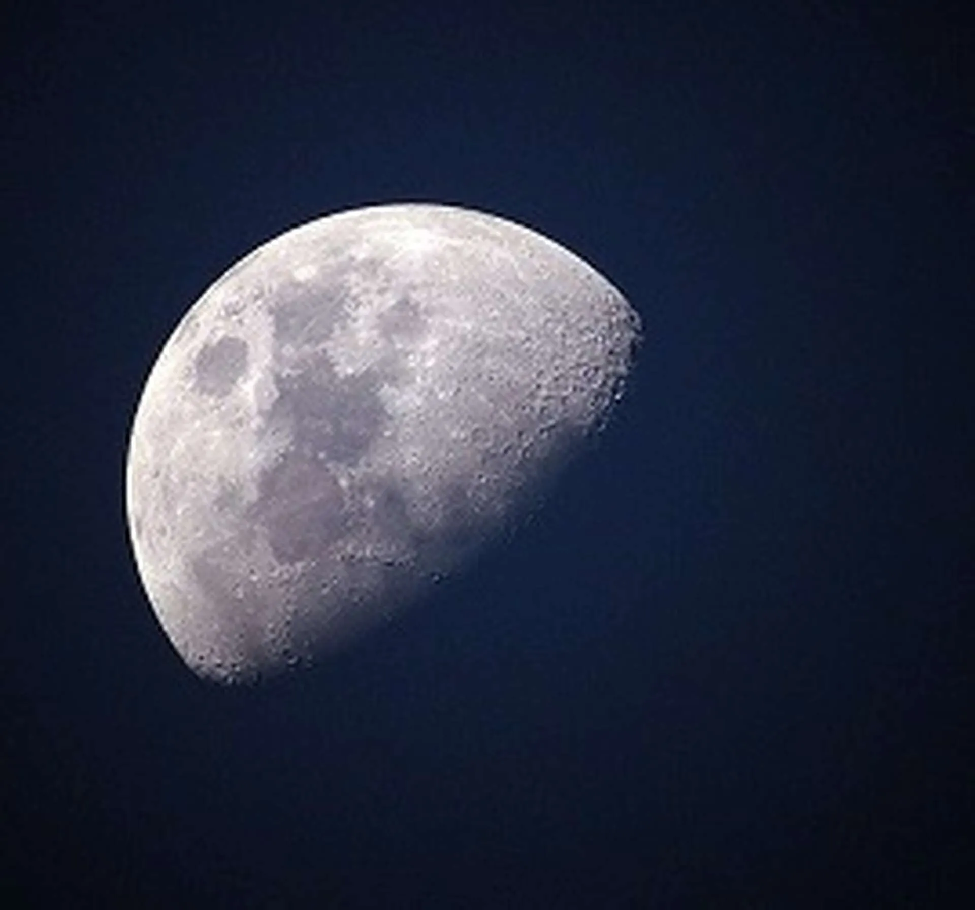 Księżyc i jego odwieczny wpływ na energię ludzkości